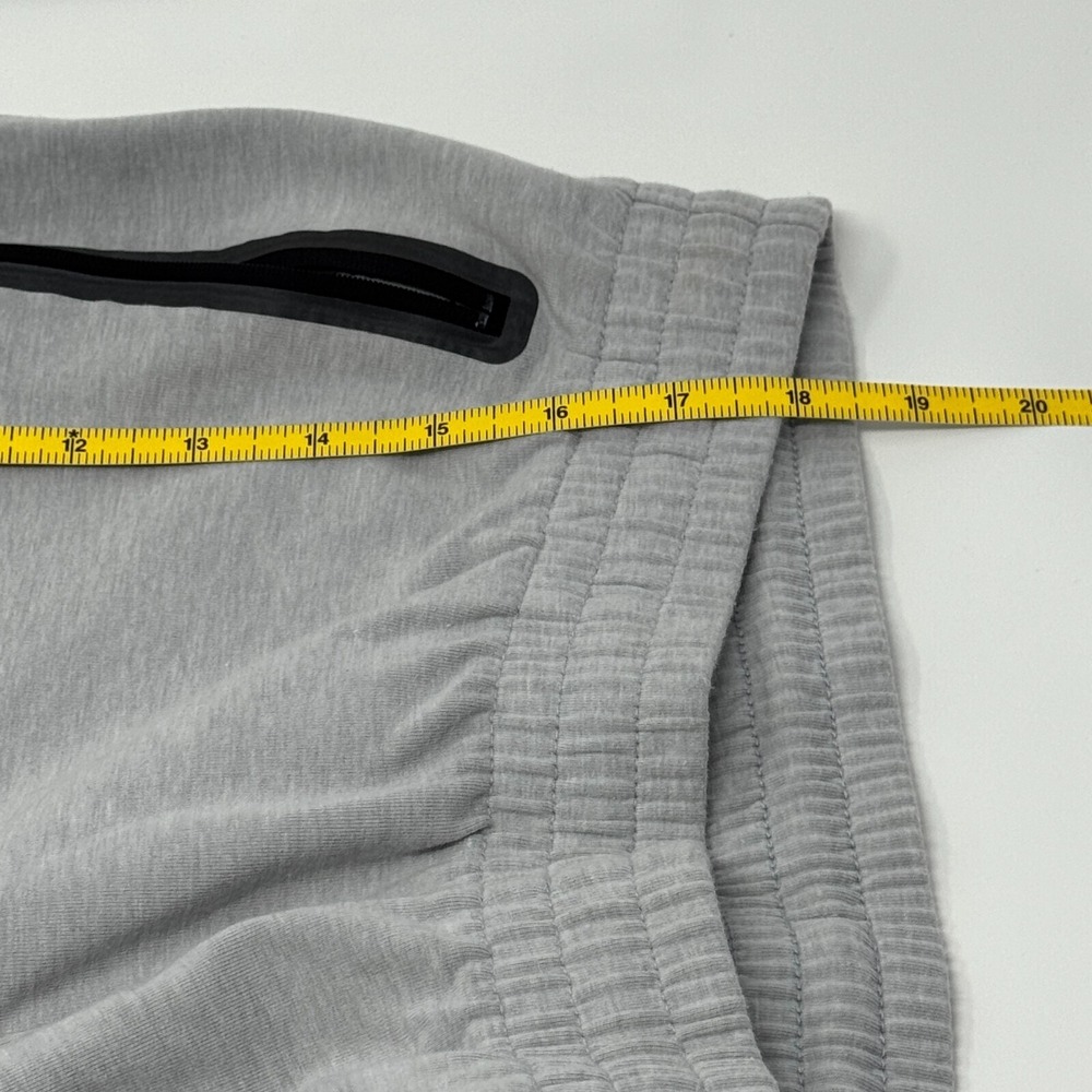 Old Navy Dynamic Fleece Shorts Men Stretch Light Gray Elastic Waist Men Small - Picture 8 of 11